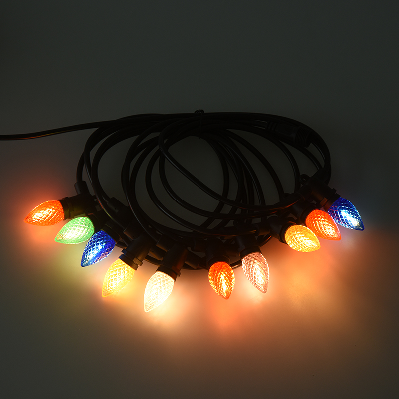C7-Erdbeerlicht mit E12-Schraubsockel, farbige integrierte 0,5-W-Lichterkette